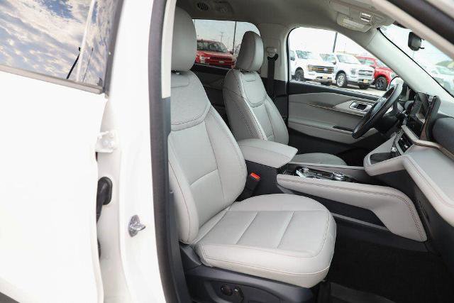Certified 2025 Ford Explorer Active w/ Active Comfort Package image 38