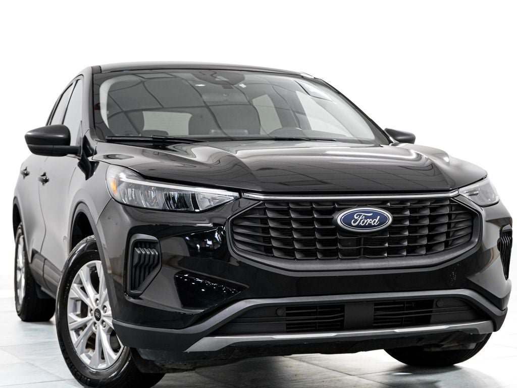 Certified 2025 Ford Escape Active AWD/4WD image 3