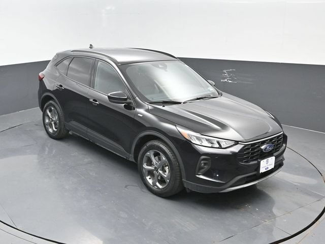 Certified 2025 Ford Escape ST-Line Select AWD/4WD image 17