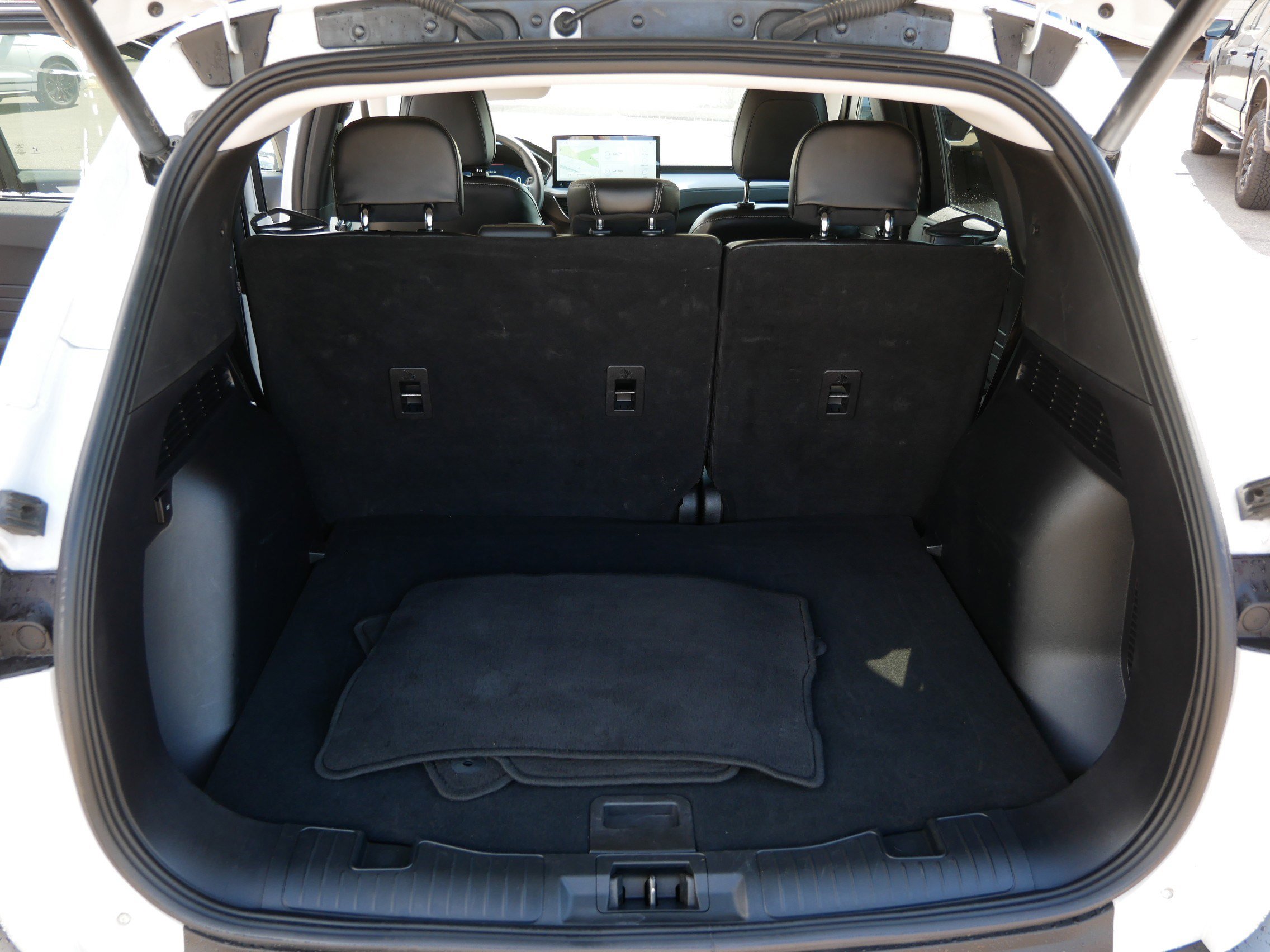 Certified 2024 Ford Escape Platinum AWD/4WD image 18