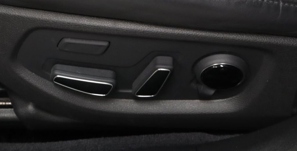 Used 2018 Genesis G80 3.8 w/ Option Group 03 AWD/4WD image 24