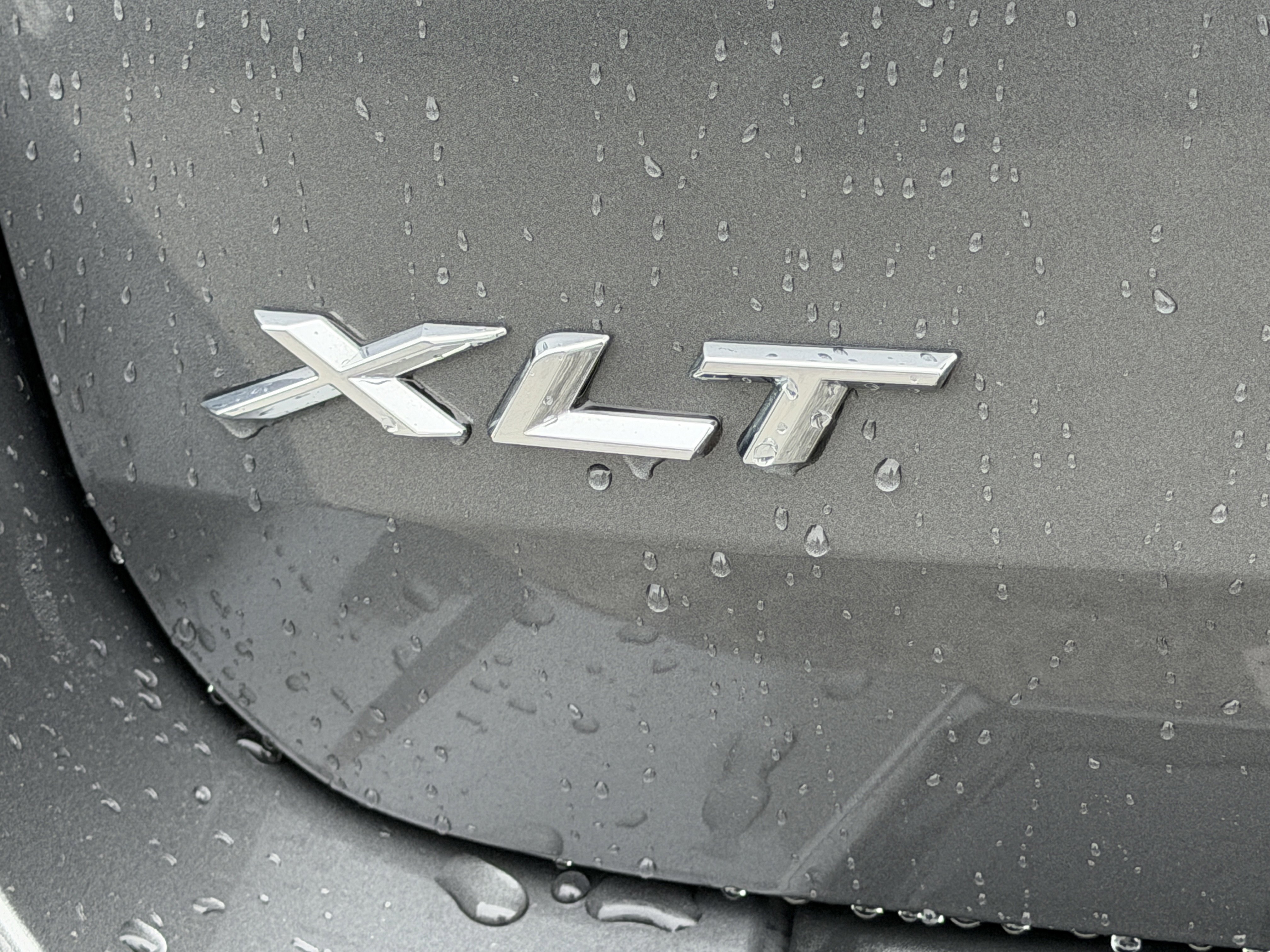 Certified 2022 Ford Explorer XLT w/ Equipment Group 202A image 10