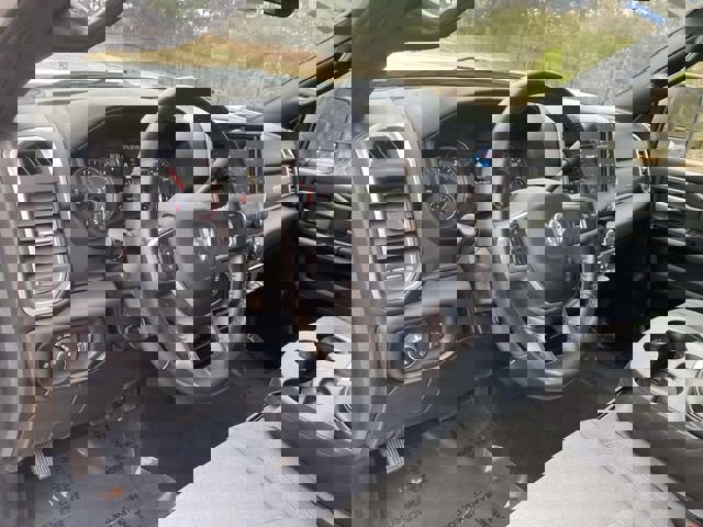 Used 2024 RAM 3500 Big Horn image 24