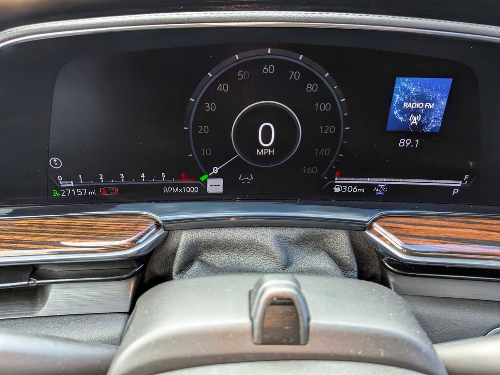 Used 2022 Cadillac Escalade Premium Luxury image 41