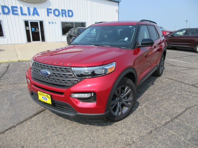 Certified 2024 Ford Explorer XLT w/ Equipment Group 202A AWD/4WD image 4