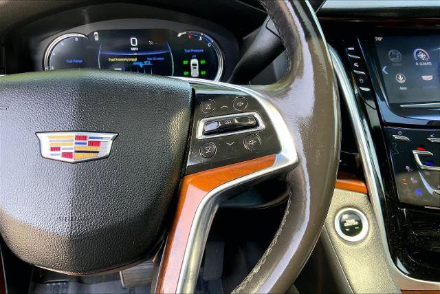 Used 2020 Cadillac Escalade Luxury w/ Escalade Sport Edition AWD/4WD image 25