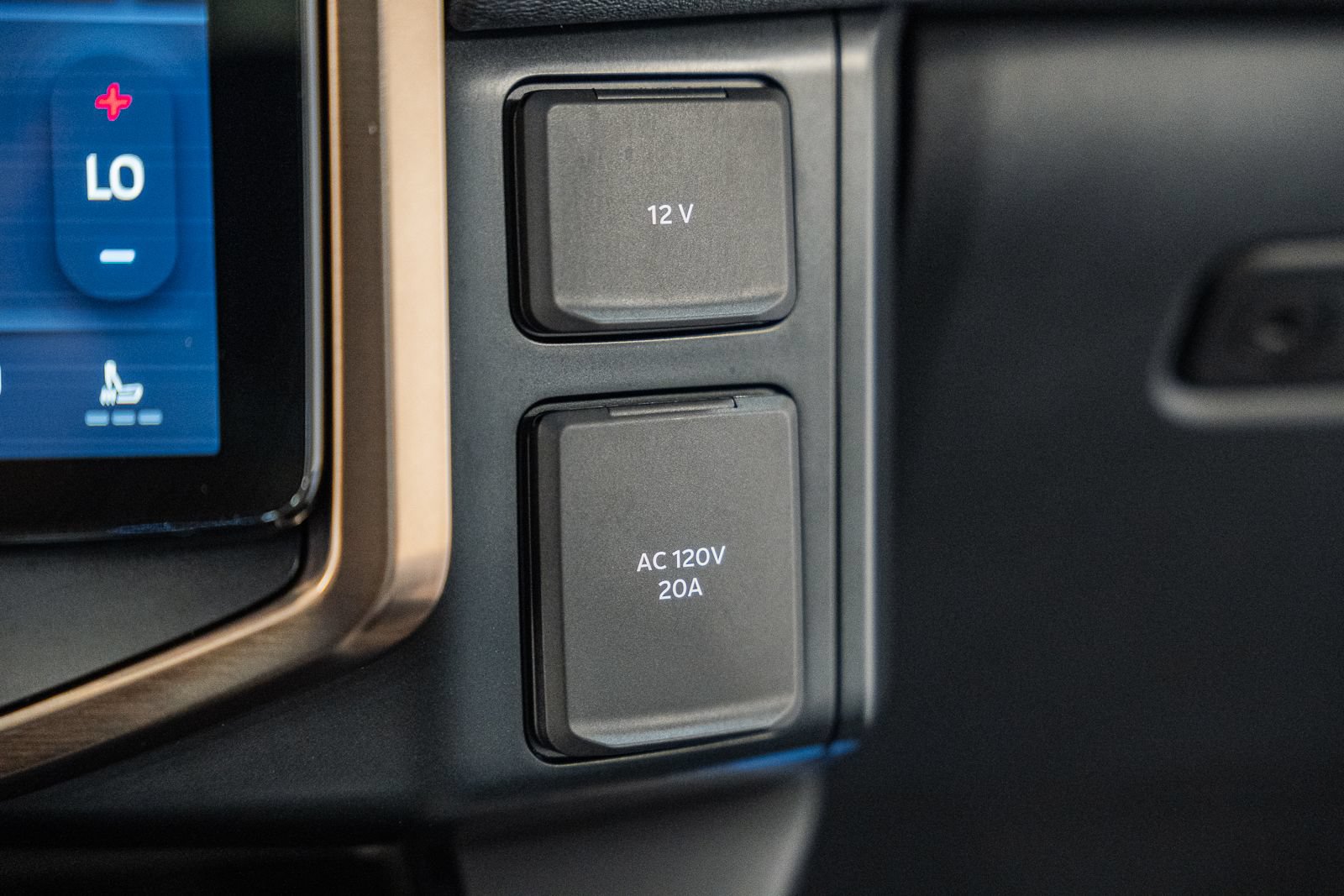 Certified 2025 Ford F150 Lightning Lariat AWD/4WD image 30