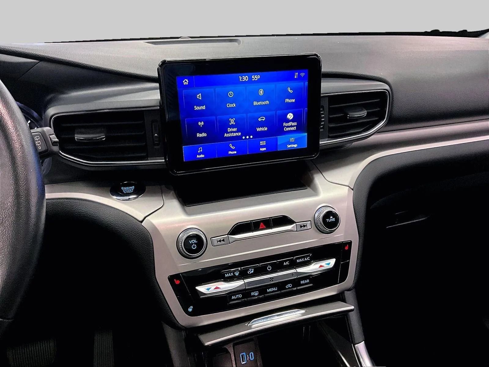 Certified 2022 Ford Explorer XLT w/ Equipment Group 202A image 6