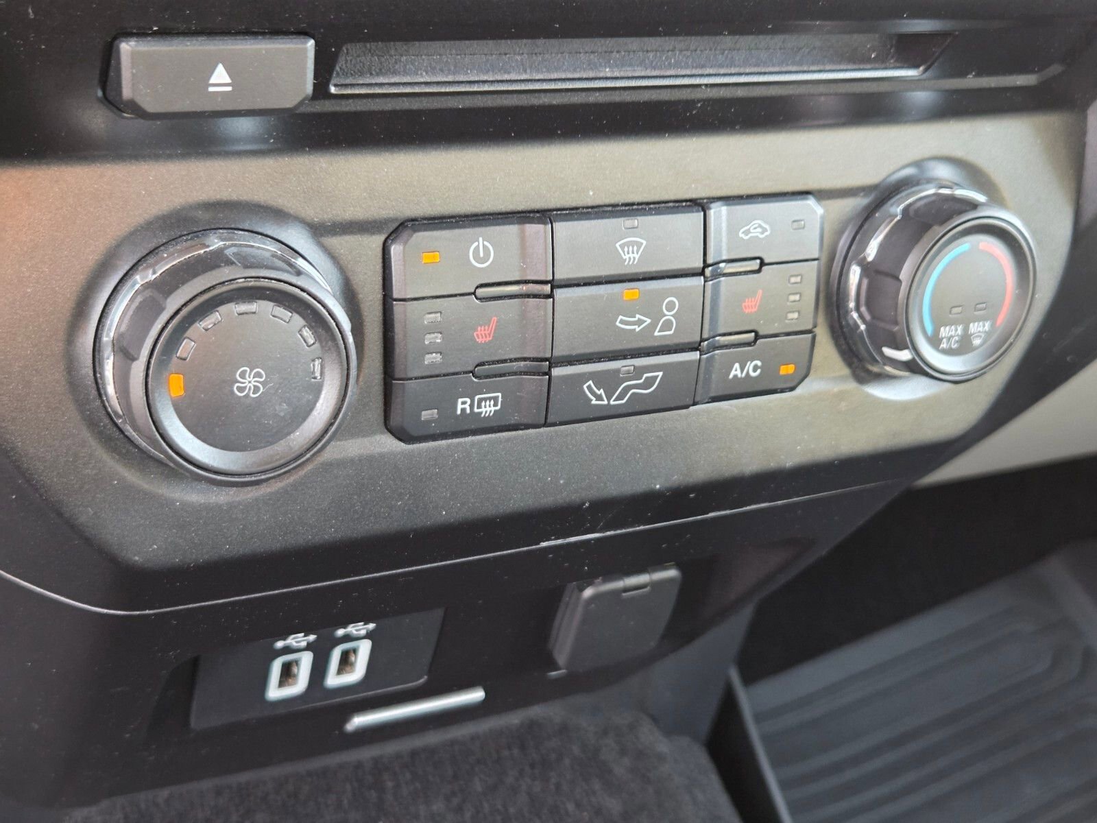 Certified 2018 Ford F150 XLT w/ Equipment Group 302A Luxury image 22