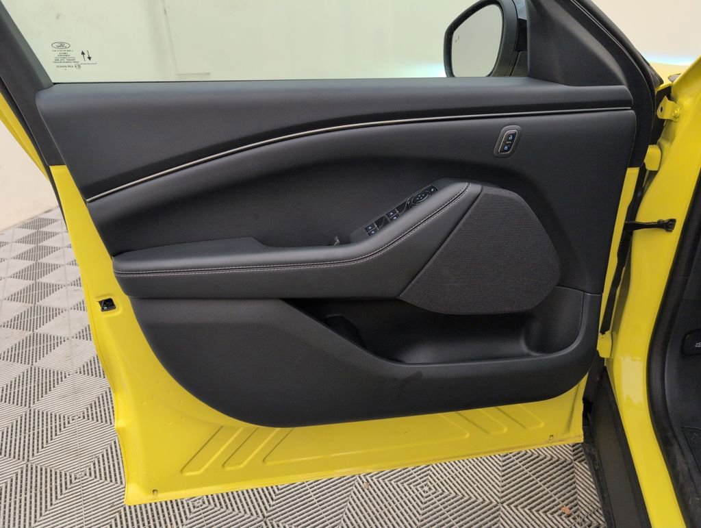 Certified 2025 Ford Mustang Mach-E Select image 35