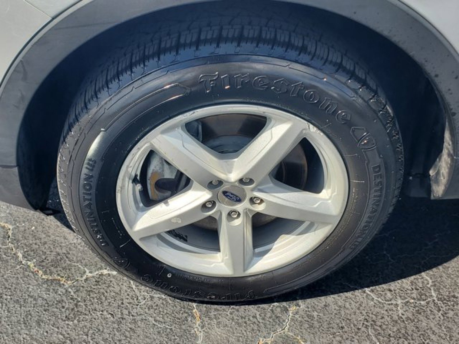 Certified 2018 Ford Explorer XLT FWD image 4