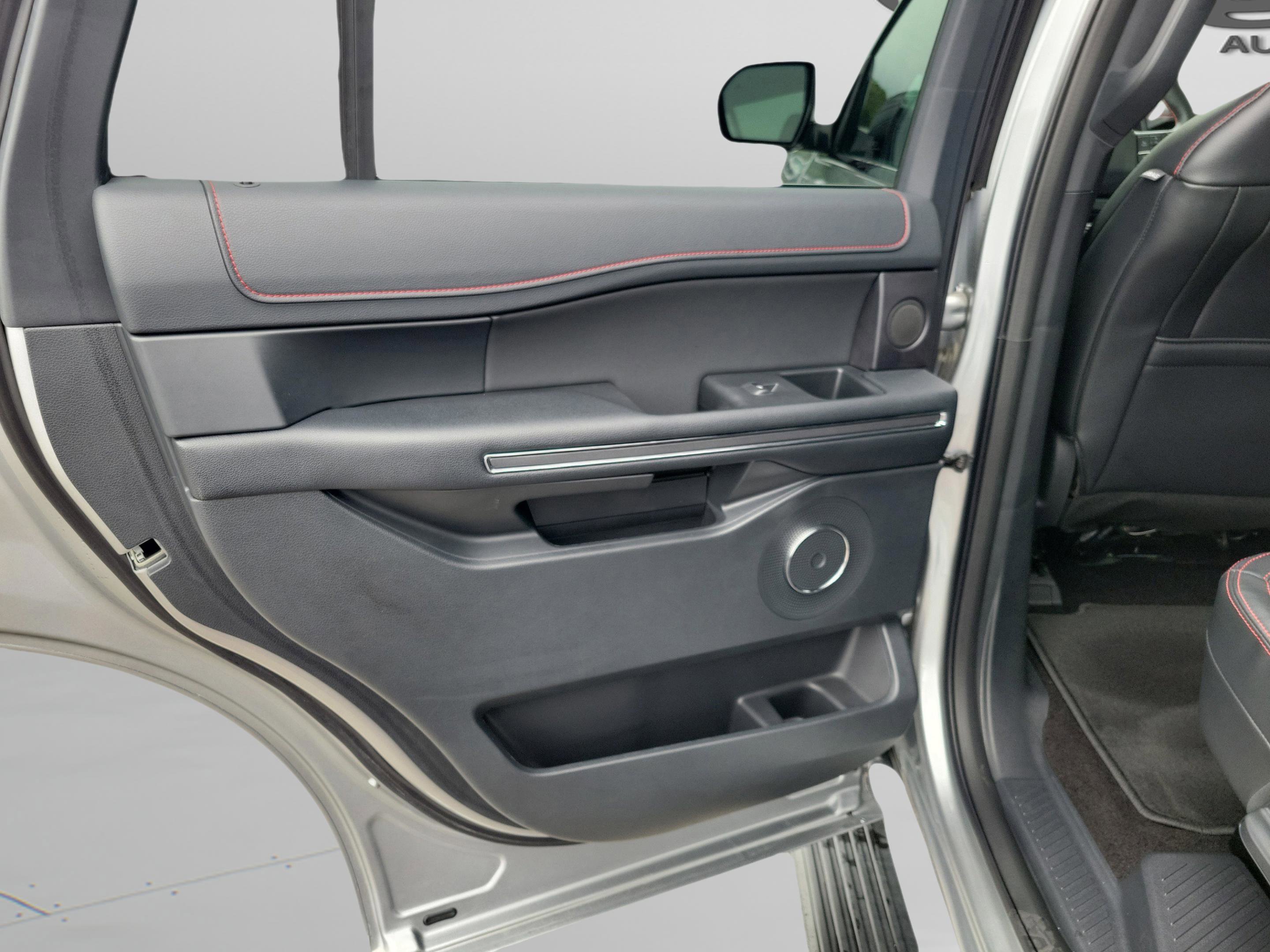Certified 2022 Ford Expedition Limited RWD image 13