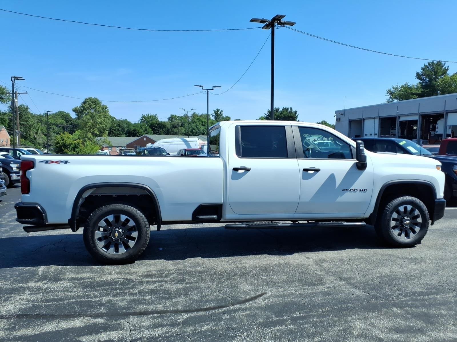 Used 2021 Chevrolet Silverado 2500 Custom w/ Custom Convenience Package AWD/4WD image 2
