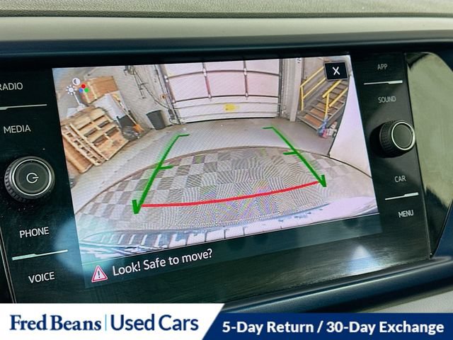 Used 2023 Volkswagen Taos SE w/ Panoramic Sunroof Package AWD/4WD image 16