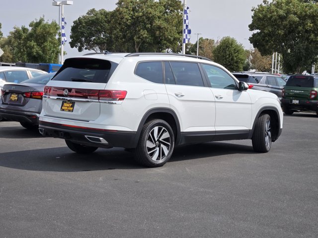 Used 2025 Volkswagen Atlas SE FWD image 4