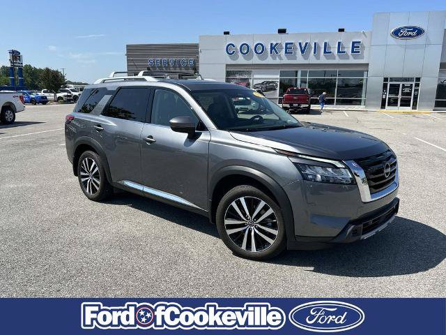 Used 2024 Nissan Pathfinder Platinum w/ Cargo Package FWD image 1