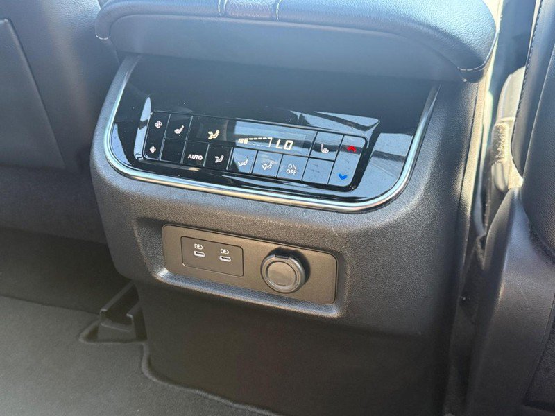 Used 2026 Nissan Armada Platinum AWD/4WD image 17