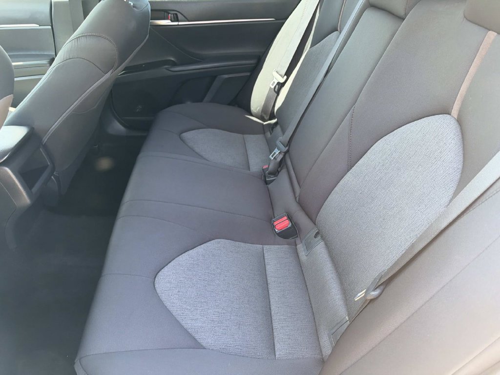 Used 2019 Toyota Camry LE FWD image 17