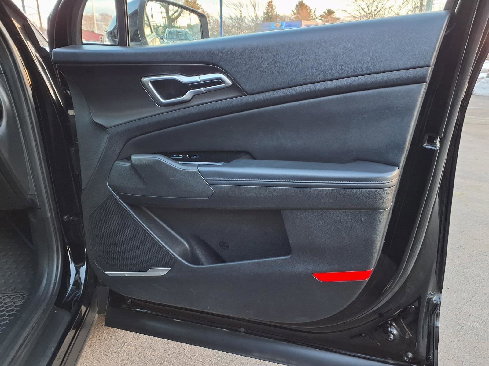 Used 2023 Kia Sportage EX image 11