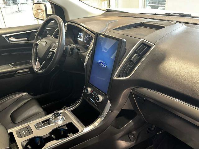 Certified 2022 Ford Edge Titanium w/ Class II Trailer Tow Package image 28