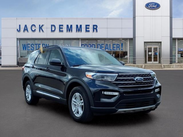Certified 2023 Ford Explorer XLT w/ Equipment Group 202A AWD/4WD image 1