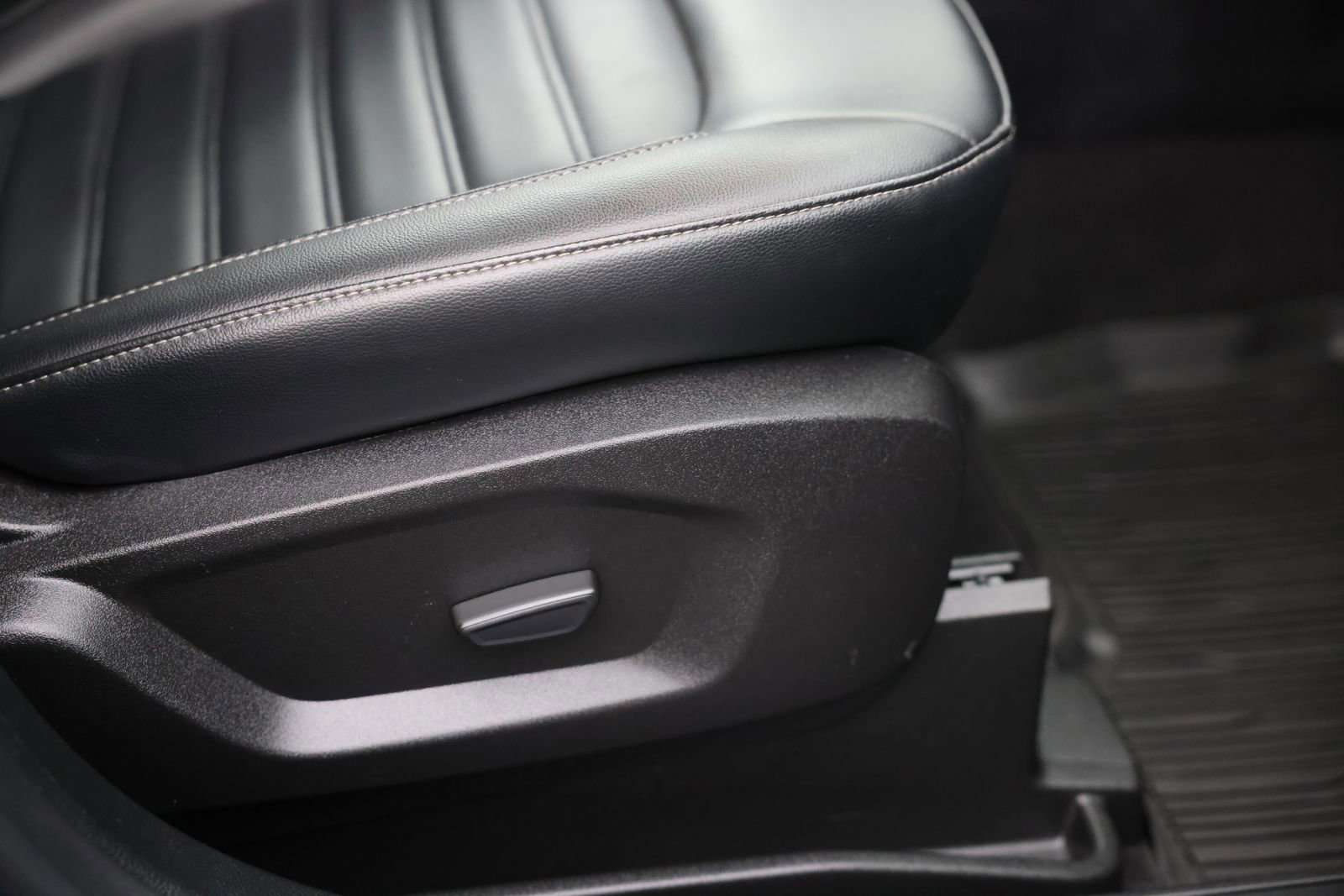 Certified 2022 Ford Edge SEL w/ Convenience Package image 11