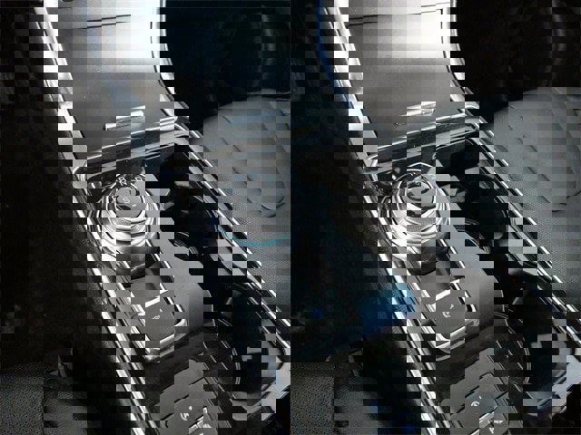 Certified 2019 Ford Edge Titanium w/ Equipment Group 301A image 17