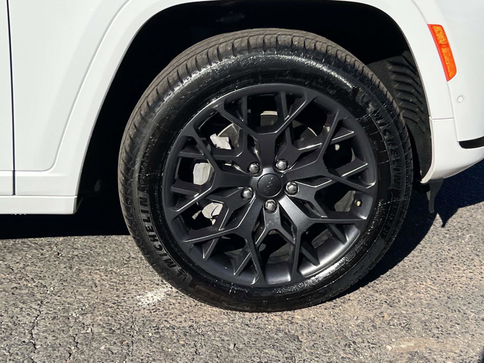 Used 2023 Jeep Grand Cherokee L Summit w/ High Altitude Package image 6