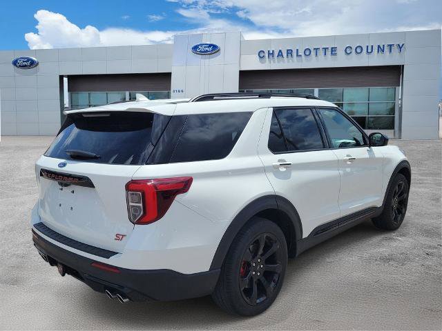 Certified 2022 Ford Explorer ST w/ ST Street Pack image 5