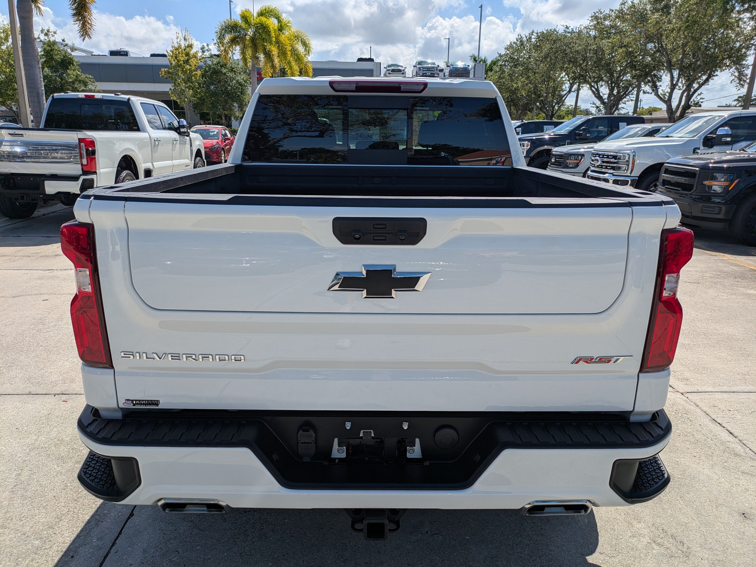 Used 2025 Chevrolet Silverado 1500 RST w/ Convenience Package II AWD/4WD image 5
