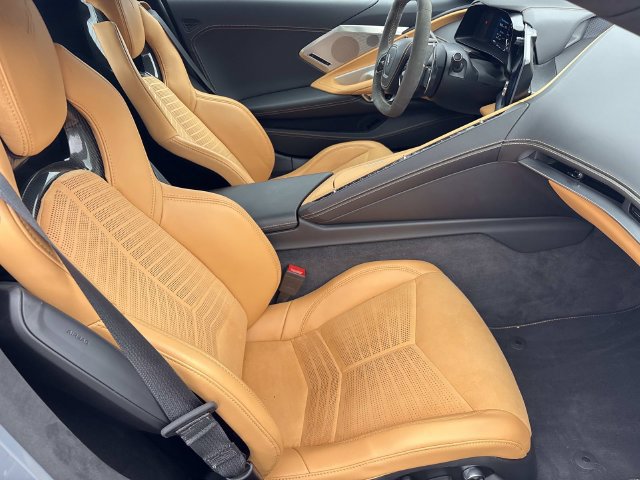 Used 2025 Chevrolet Corvette Stingray Premium Conv w/ Z51 Performance Package RWD image 17
