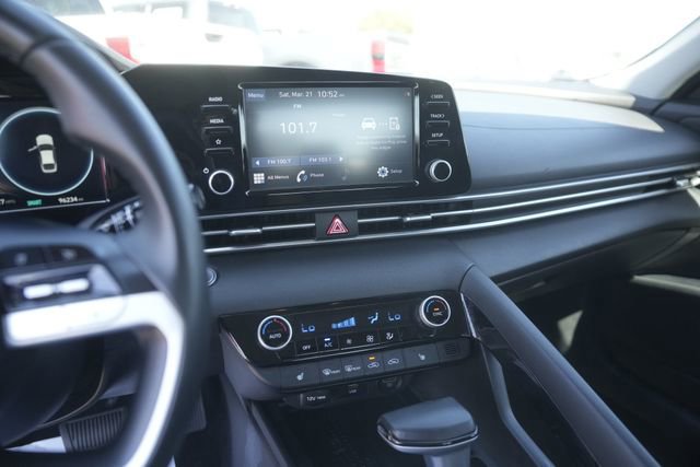 Used 2021 Hyundai Elantra SEL w/ Convenience Package image 25
