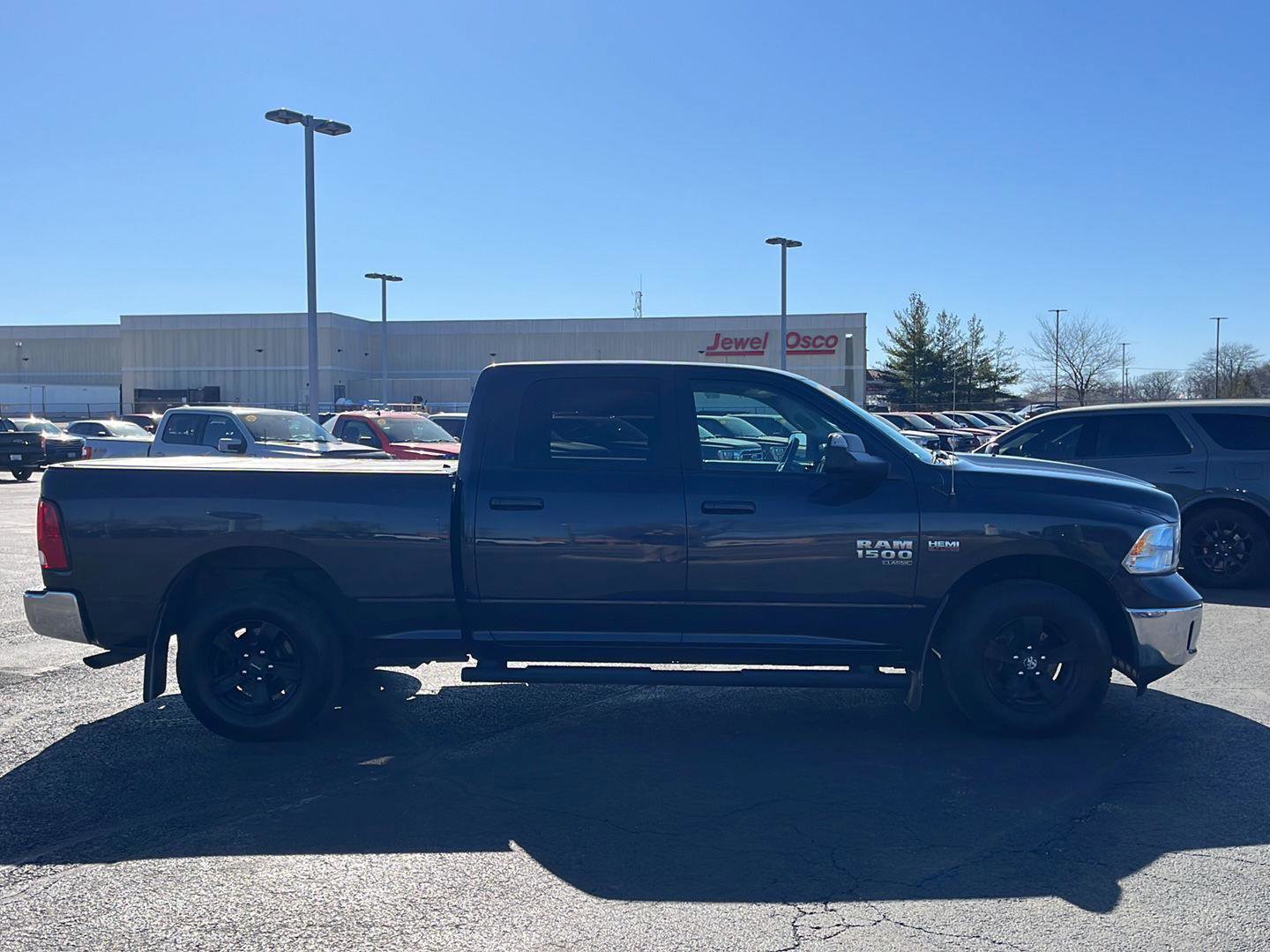 Used 2021 RAM 1500 Classic SLT image 6