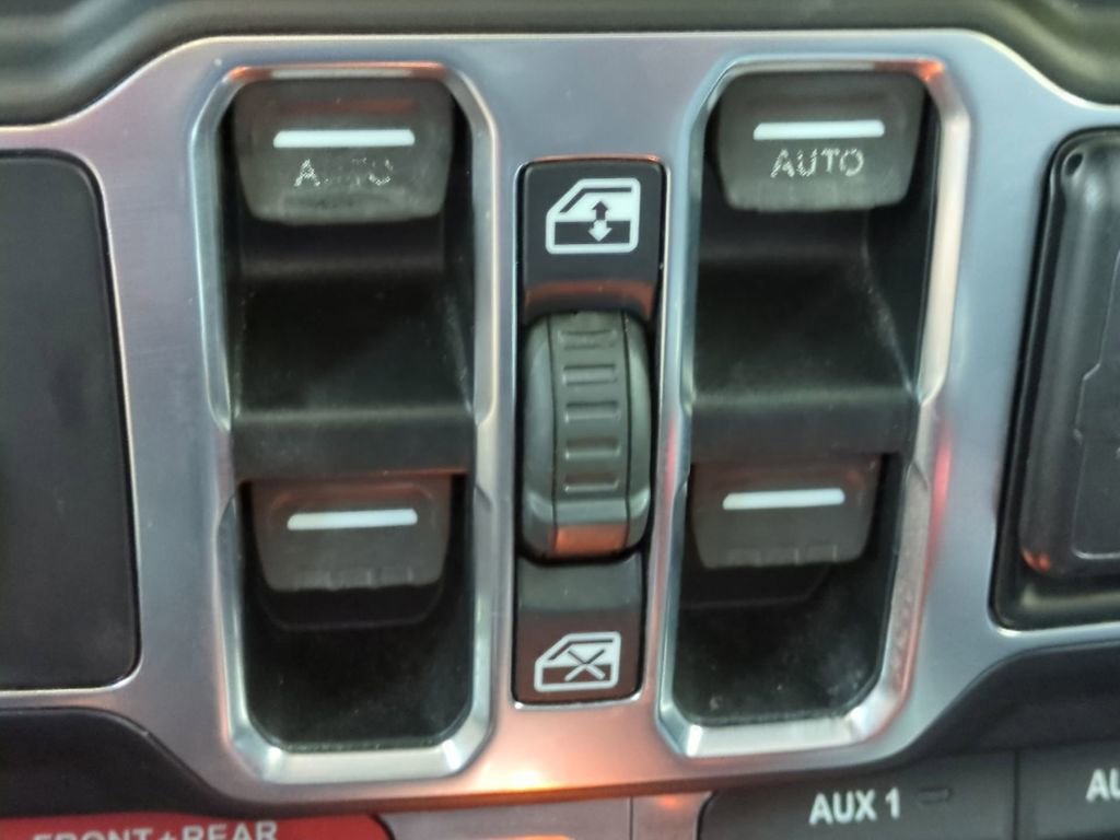 Used 2019 Jeep Wrangler Unlimited Rubicon image 29