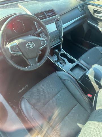 Used 2017 Toyota Camry SE image 5