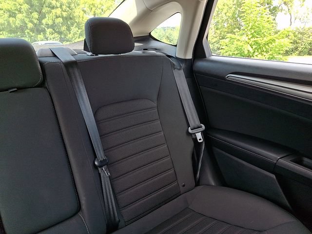 Certified 2020 Ford Fusion SE FWD image 20