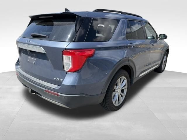 Certified 2021 Ford Explorer XLT w/ Equipment Group 202A AWD/4WD image 4