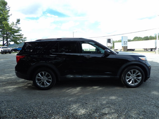 Certified 2021 Ford Explorer Limited w/ Equipment Group 301A AWD/4WD image 6