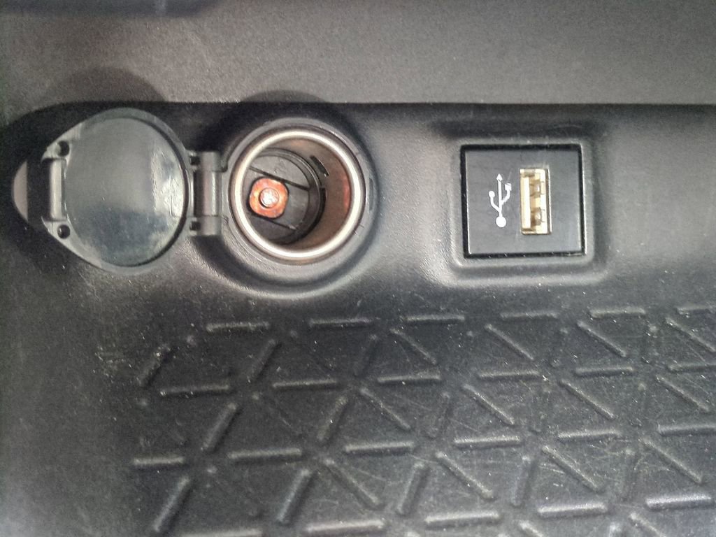 Used 2024 Toyota RAV4 XLE image 26