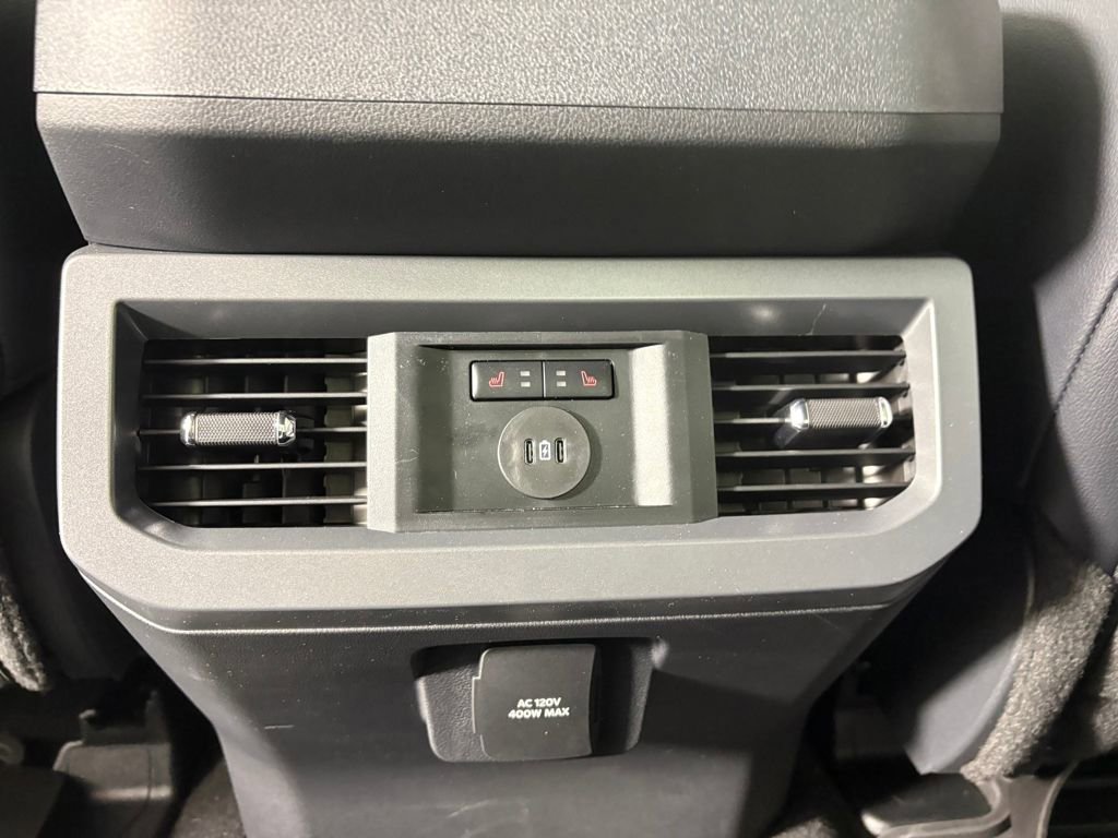 Certified 2025 Ford F350 Lariat image 31