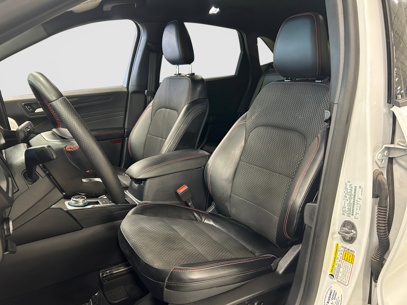Certified 2023 Ford Escape ST-Line Select w/ Tech Pack #2 AWD/4WD image 13