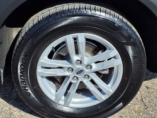Certified 2024 Ford Explorer XLT w/ Equipment Group 202A AWD/4WD image 33