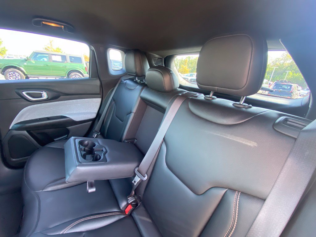 Used 2024 Jeep Compass Latitude AWD/4WD image 23
