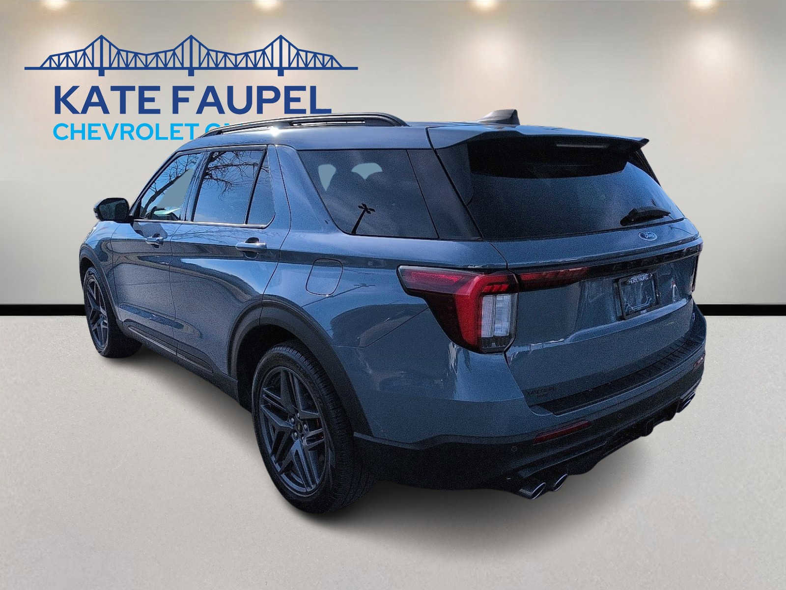 Certified 2025 Ford Explorer ST AWD/4WD image 5