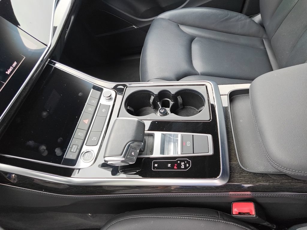 Used 2022 Audi Q7 3.0T Premium Plus w/ Premium Plus Package AWD/4WD image 12