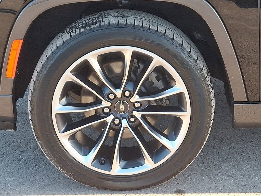 Used 2022 Jeep Wagoneer Series III w/ Premium Group I image 8