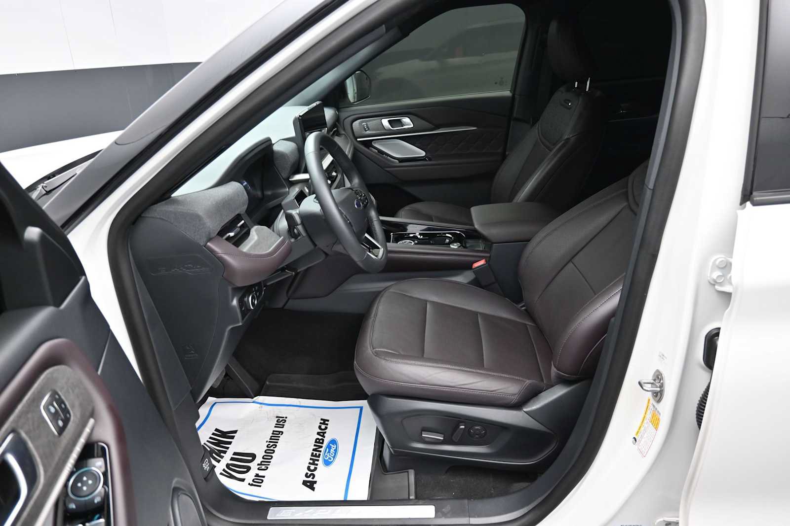 Certified 2026 Ford Explorer Platinum w/ LUX Leather Package AWD/4WD image 30