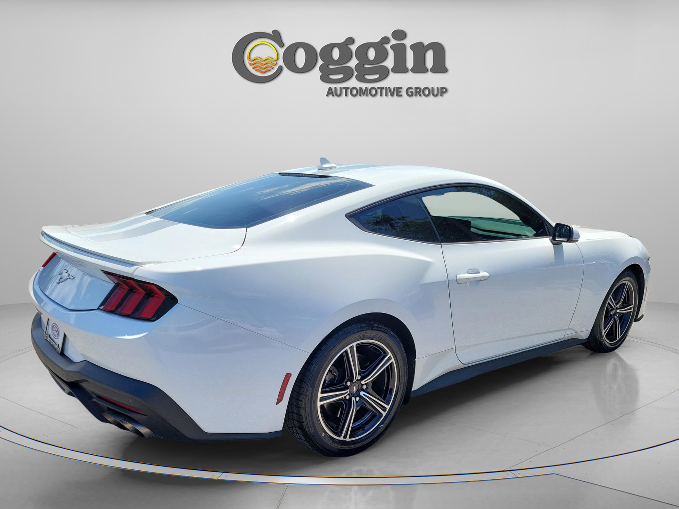 Certified 2024 Ford Mustang Premium RWD image 4