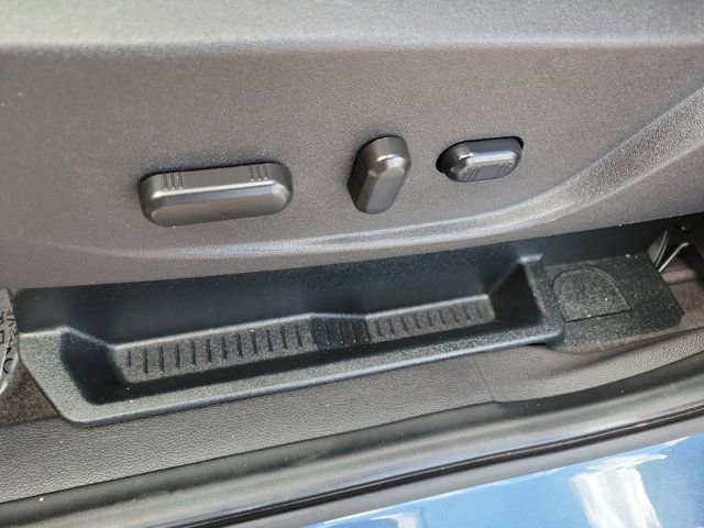 Certified 2018 Ford Escape SEL w/ Ford Safe & Smart Package FWD image 24