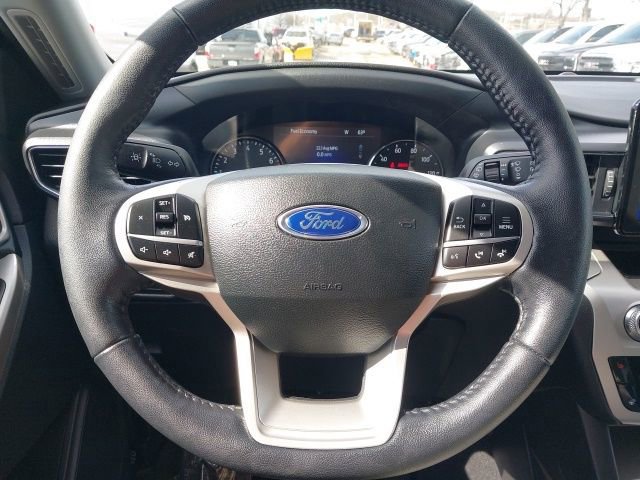Certified 2022 Ford Explorer XLT w/ Equipment Group 202A image 18